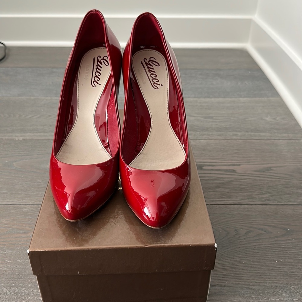 Gently used authentic Gucci red leather pumps in size 8 1/2